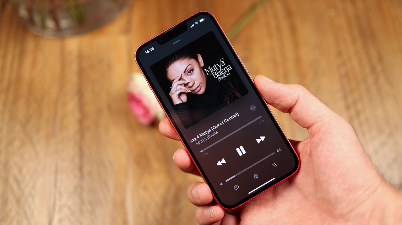 A photo of the iPhone 14 in red