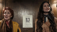 Fiona Shaw and Katherine Waterson in Park Avenue