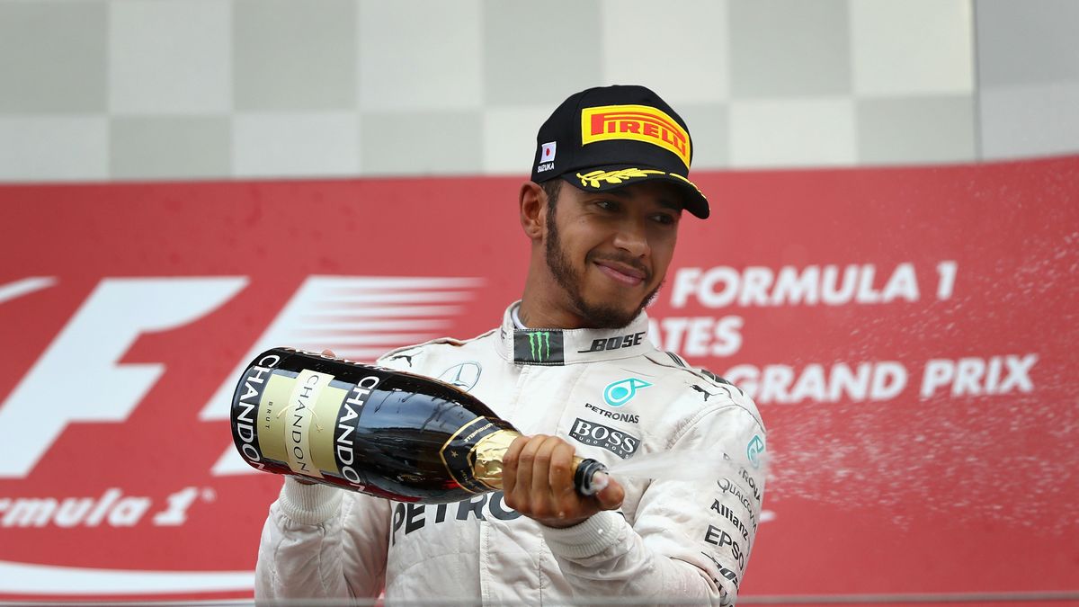 Hamilton slips up as Rosberg wins Japanese F1 Grand Prix | The Week