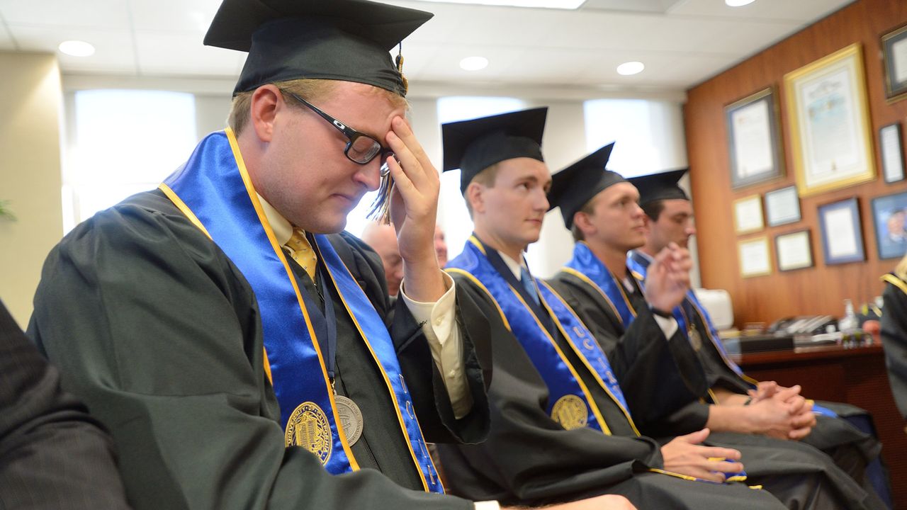 Graduation ceremony speaker blasted by boos when she calls AI 'the next industrial revolution' — why Gen Z cheers for a time before AI