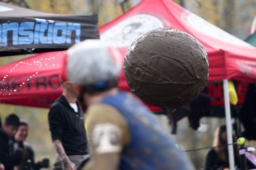 A muddy yoga ball takes flight at SSCXWC 2016.