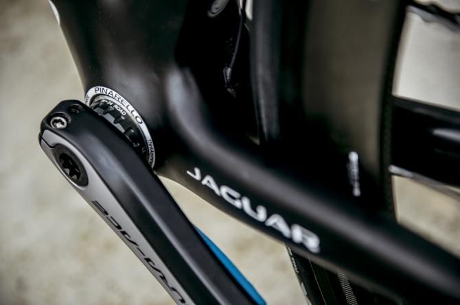 The Shimano Dura-Ace FC-9000 crankset