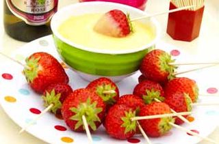 Strawberry fondue