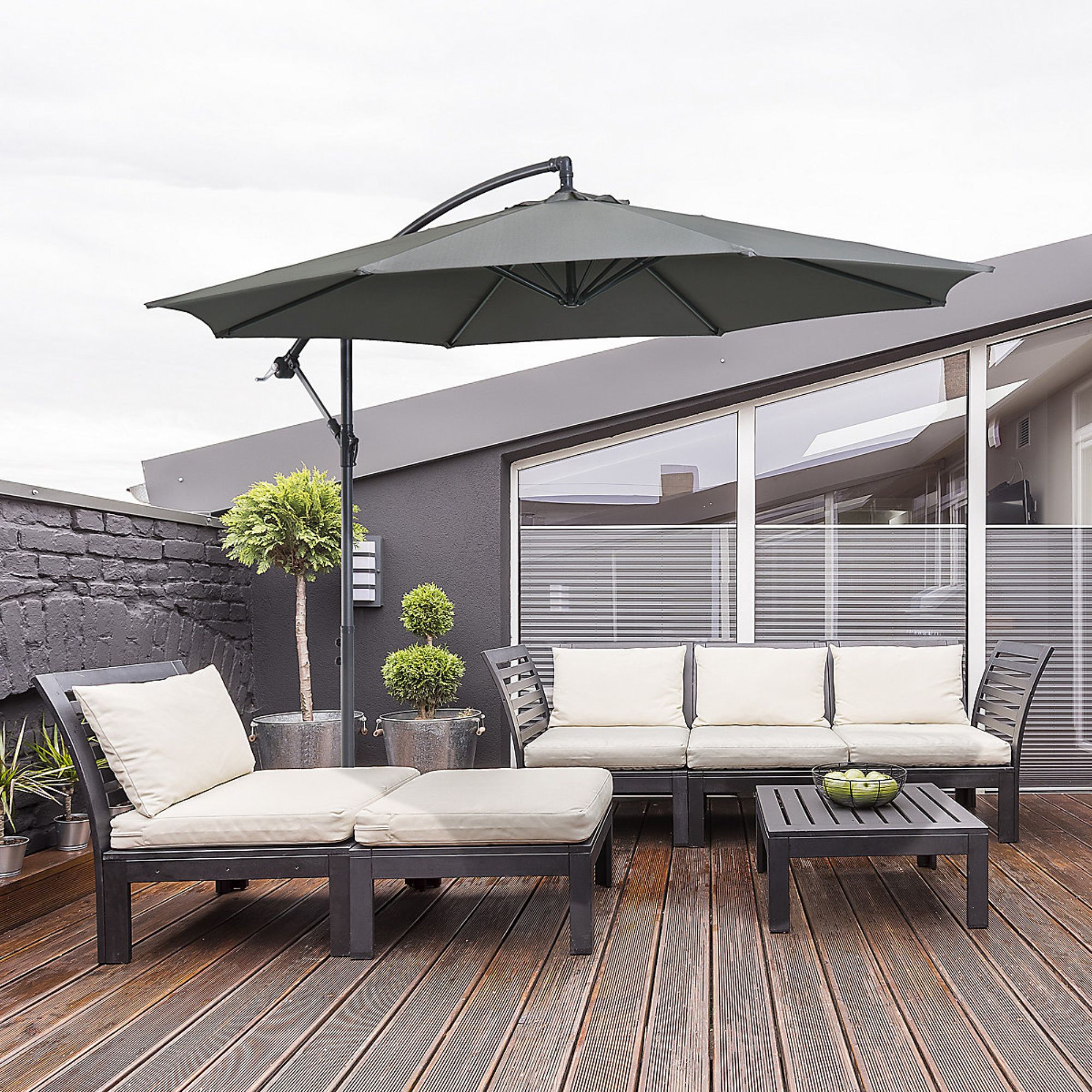 Outsunny 3(m) Garden Banana Parasol Cantilever Umbrella wCrank& Base, Grey