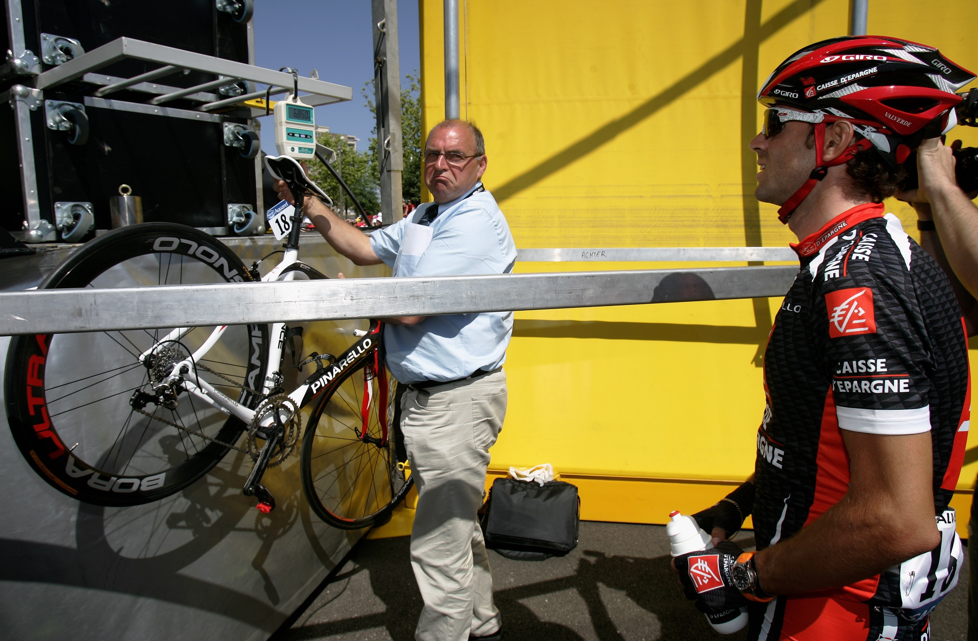 UCI comm weighs a bike
