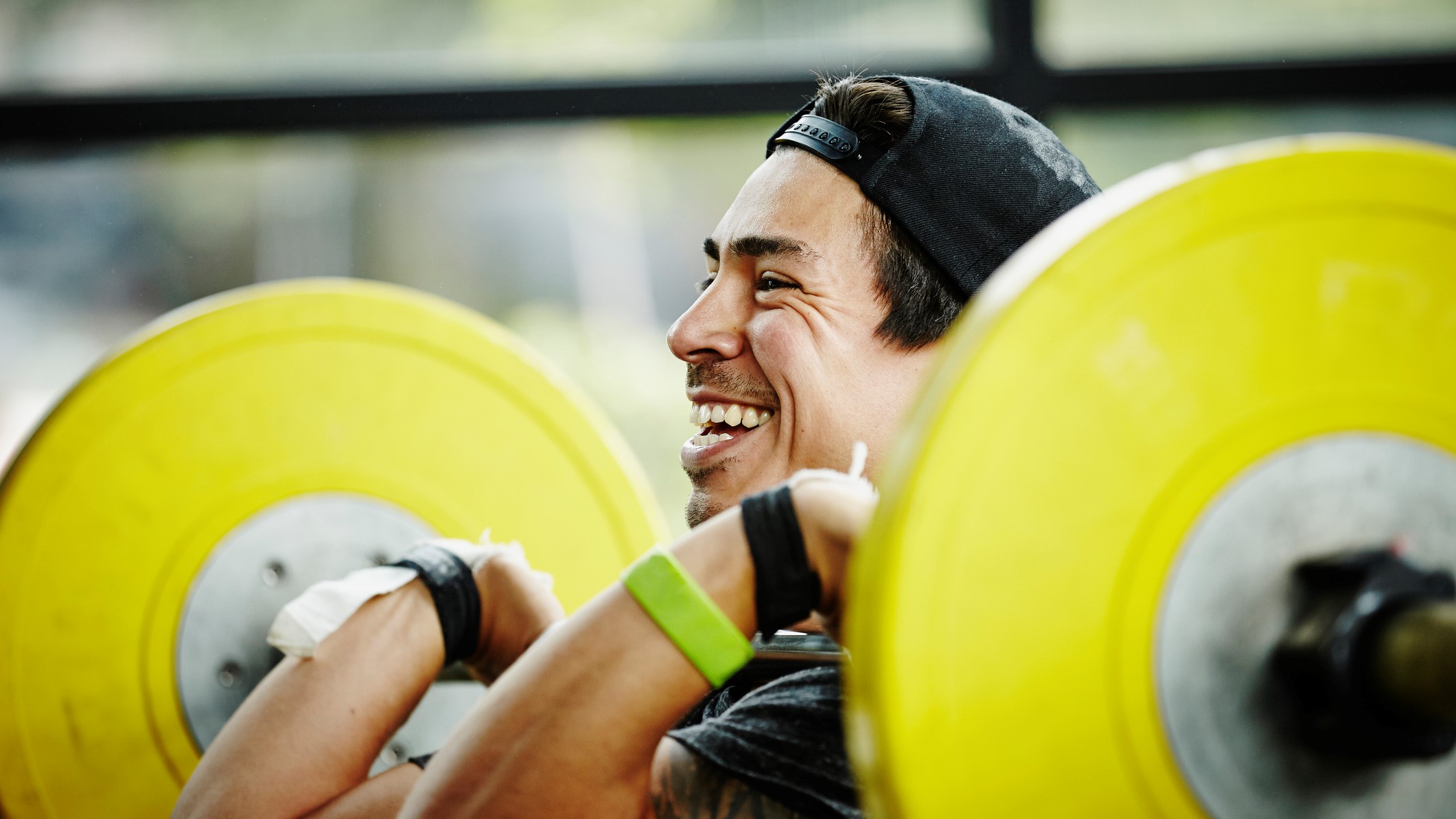 a photo of a man in the gym