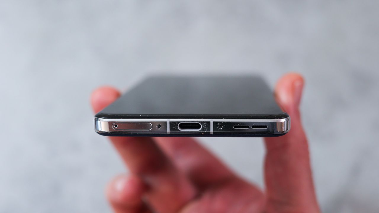 A photo of the OnePlus 13