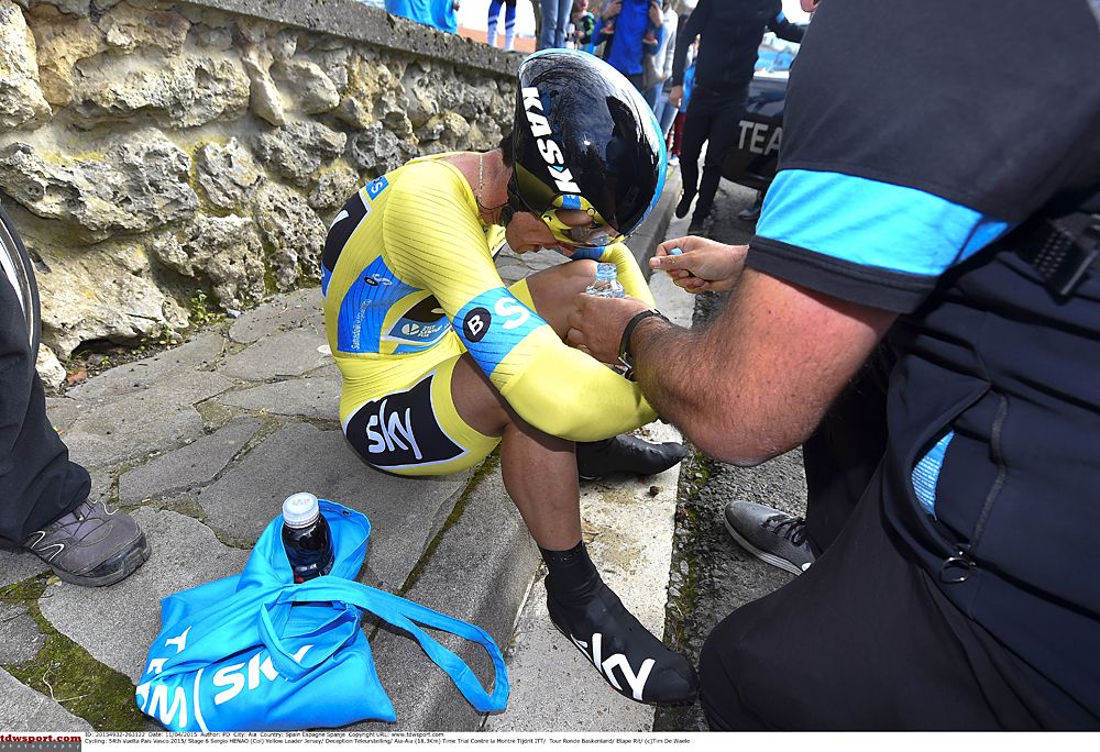 Sergio Henao (Team Sky) loses the yellow jersey to Joaquim Rodriguez (Katusha) on the last stage