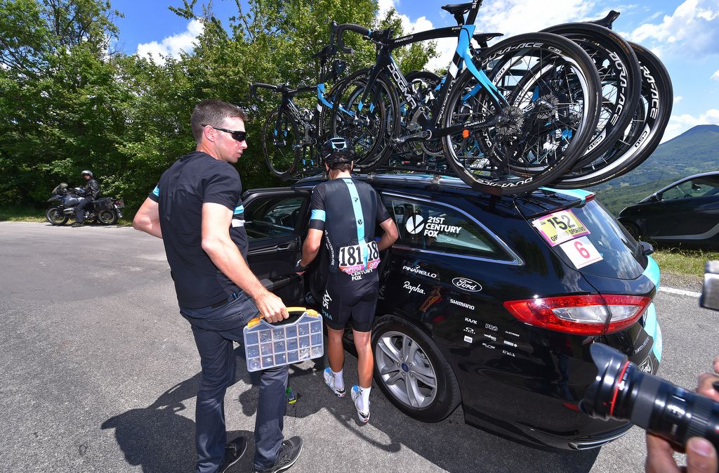 Mikel Landa gets into the team car