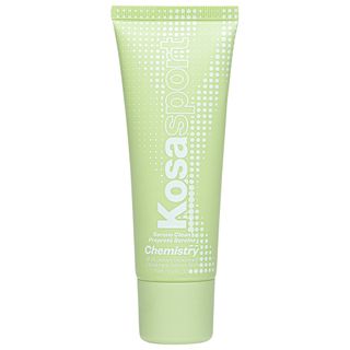 XoayaJTSmwk8zmnKH5miPW-320-80 منتجات التجميل المفضلة لدى كارينا تشاز