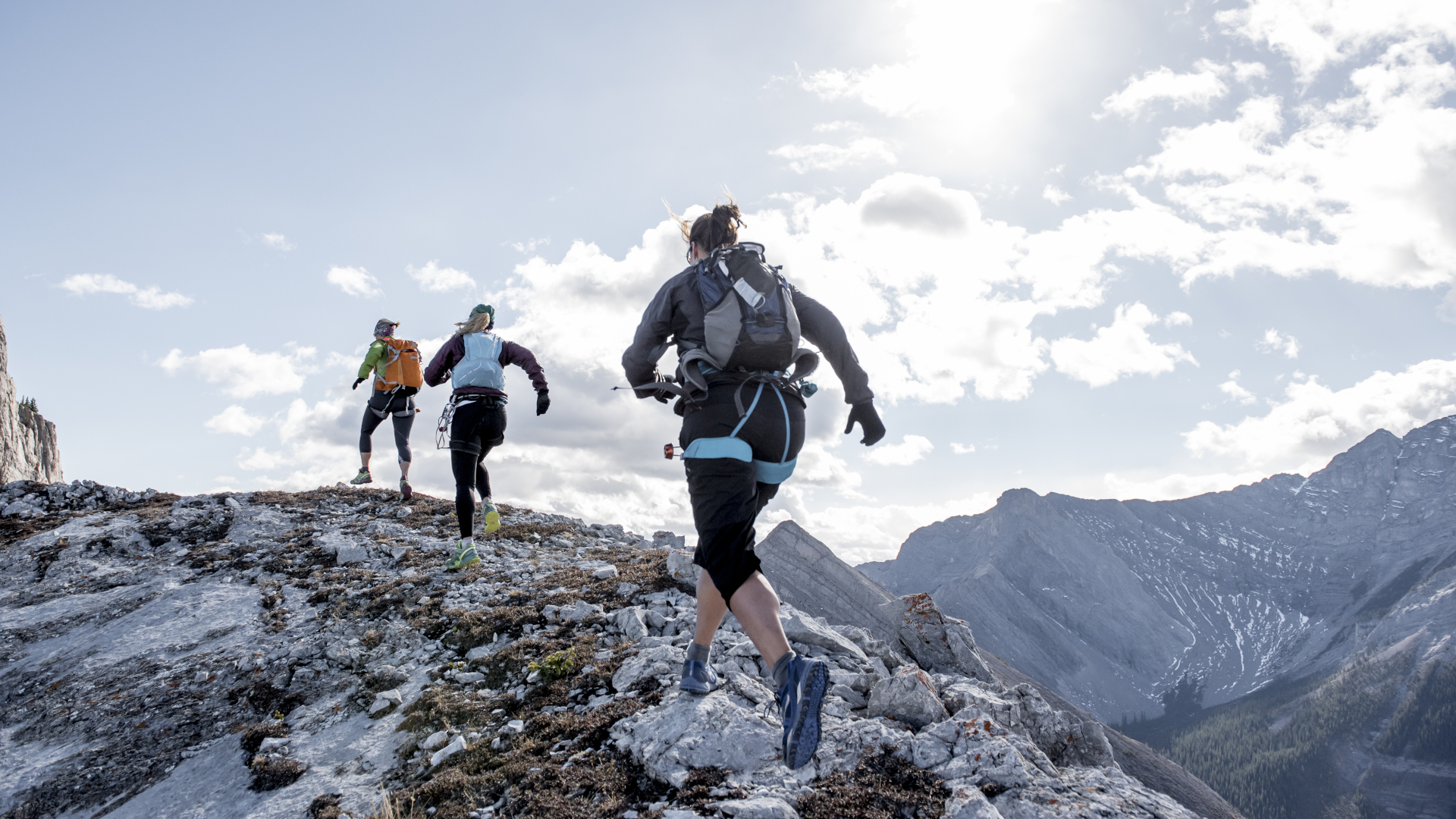 How to run with a backpack: 8 tips for success | Advnture
