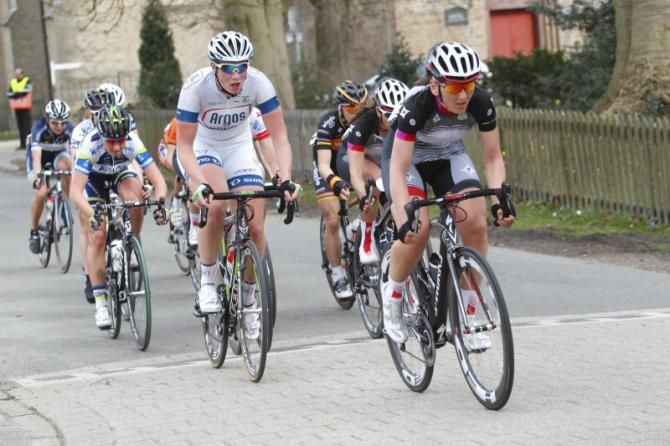 Eventual winner, Kirsten Wild (Argos-Shimano) made the selection into the front group