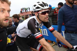 Tom Dumoulin (Sunweb) finishes with select group on Mount Etna