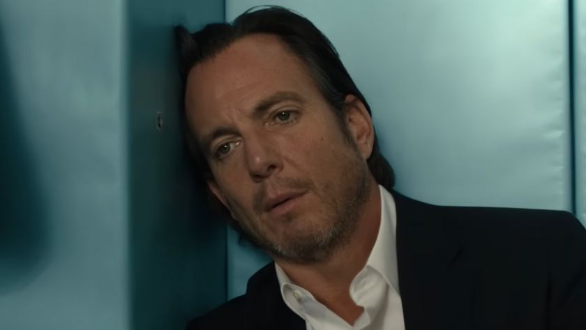 Alex Novak (Will Arnett) is dazed in Is This Thing On?