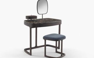 ’Maskara’ vanity desk