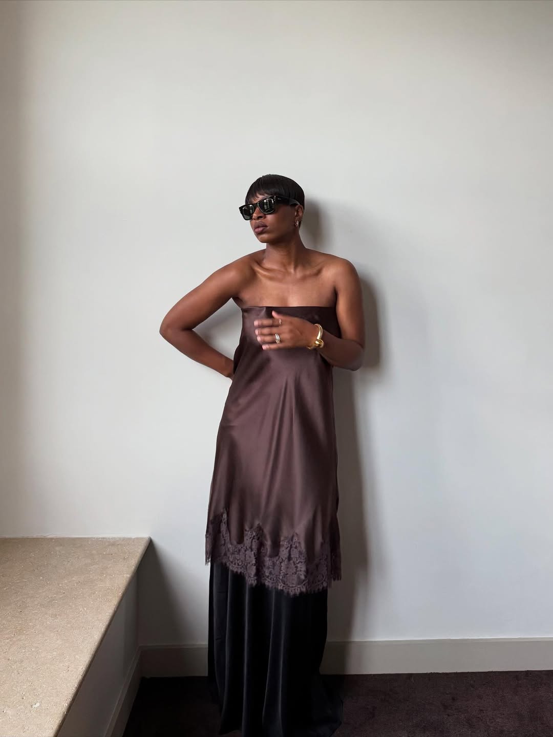 Grace in brown lace-trim top