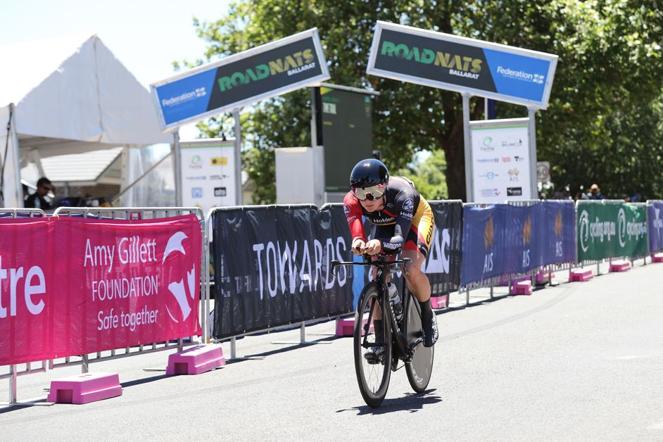 Nicola Macdonald (Holden Team Gusto) crosses the line