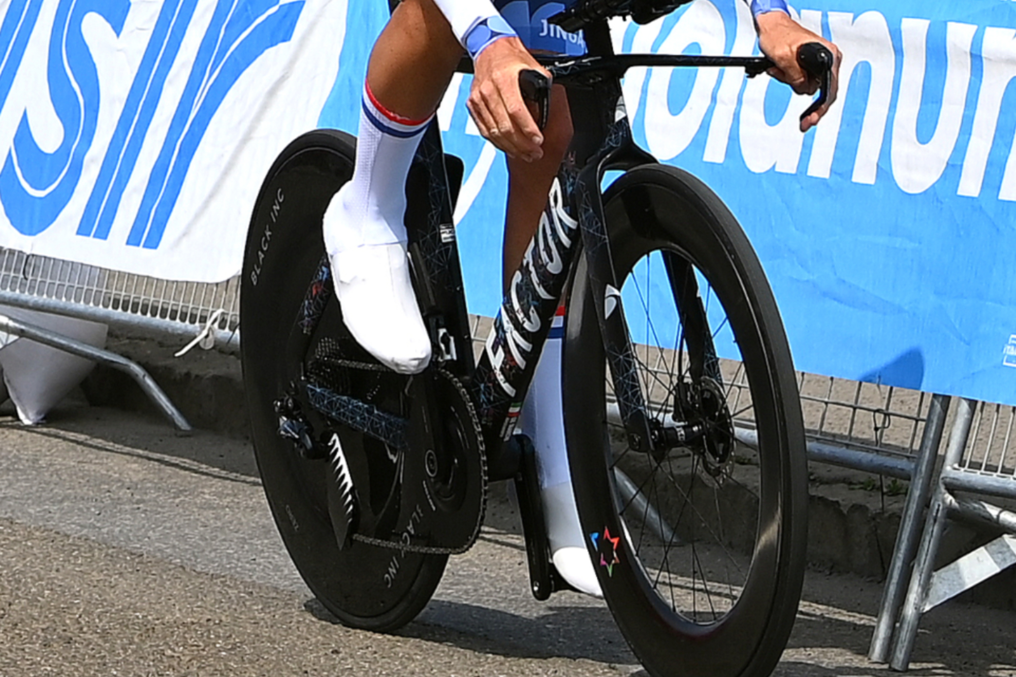 Alessandro De Marchi rides the new CeramicSpeed OSPW Aero pulley system at the 2022 Giro