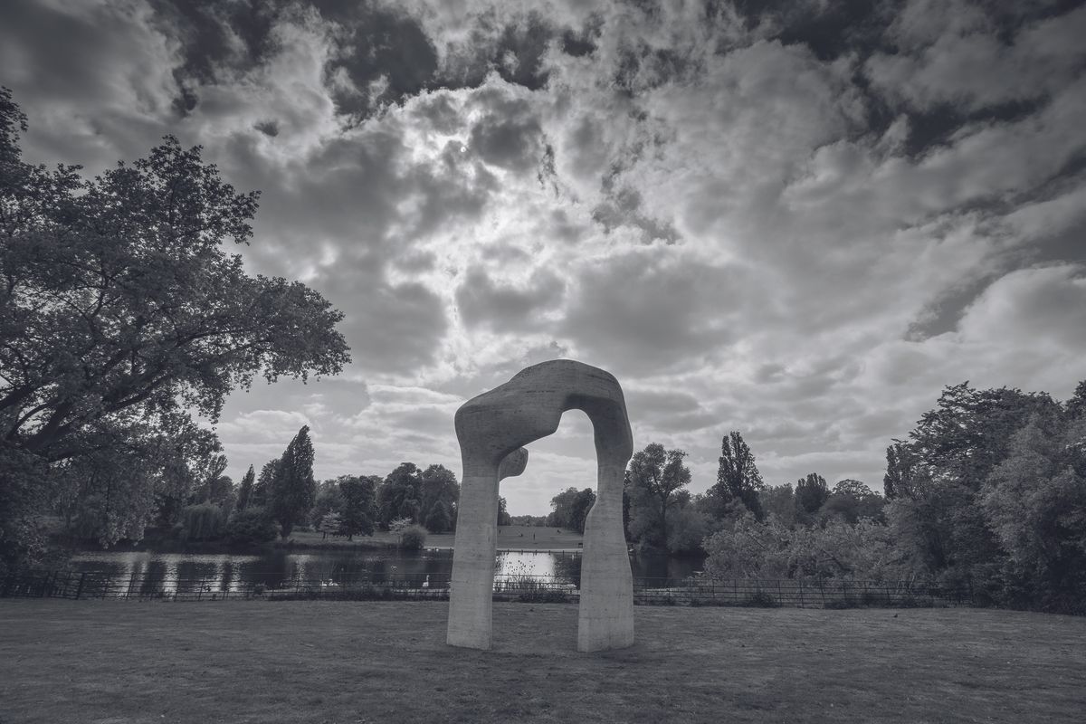A black-and-white image shot using the Canon EOS 77D