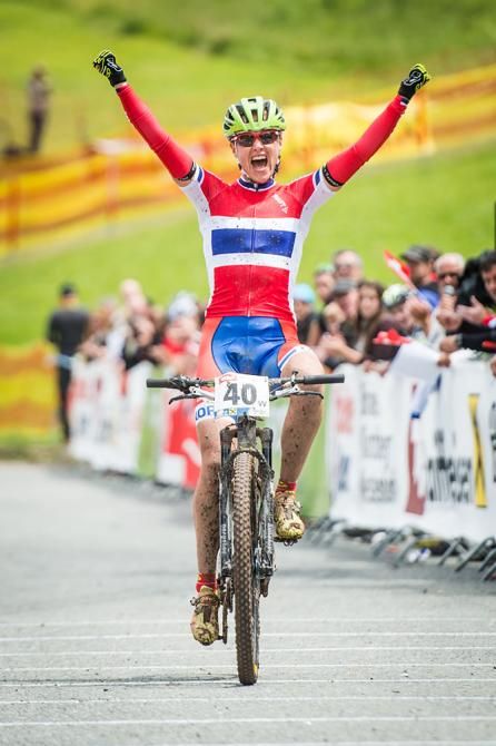 Gunn-Rita Dahle Flesjaa (Norway) wins the 2013 marathon World title