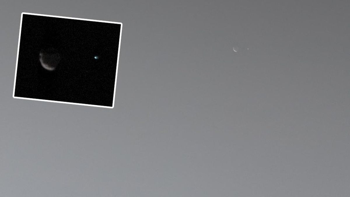 See the first image of Earth's moon and Mars “Phobos” taken from the Red Planet