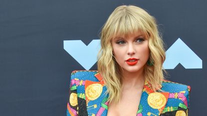 Singer Taylor Swift attends the 2019 MTV Video Music Awards red carpet at Prudential Center on August 26, 2019 in Newark, New Jersey.