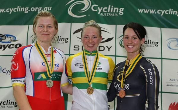 The podium for the women's 500m time trial: Stephanie Morton (silver), Kaarle McCulloch (gold) and Holly Williams (bronze).