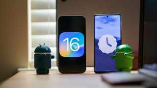 iOS 16 vs Android 13 - Apple iPhone 13 Pro Max vs Google Pixel 6 Pro