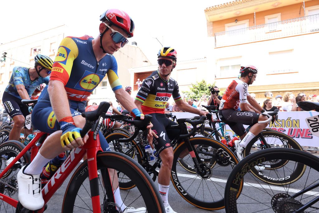 UTIEL SPAIN SEPTEMBER 01 LR Kenny Elissonde of France and Team Lidl Trek and Remco Evenepoel of Belgium and Team Soudal Quick Step prior to the 78th Tour of Spain 2023 Stage 7 a 2008km stage from Utiel to Oliva UCIWT on September 01 2023 in Utiel Spain Photo by Alexander HassensteinGetty Images