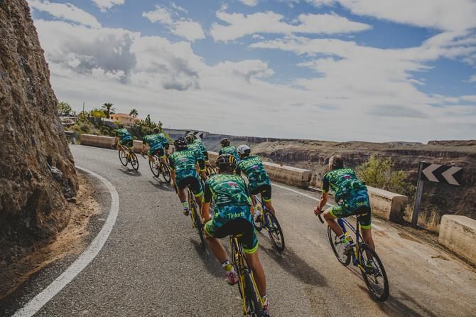 Tinkoff-Saxo training in Gran Canaria