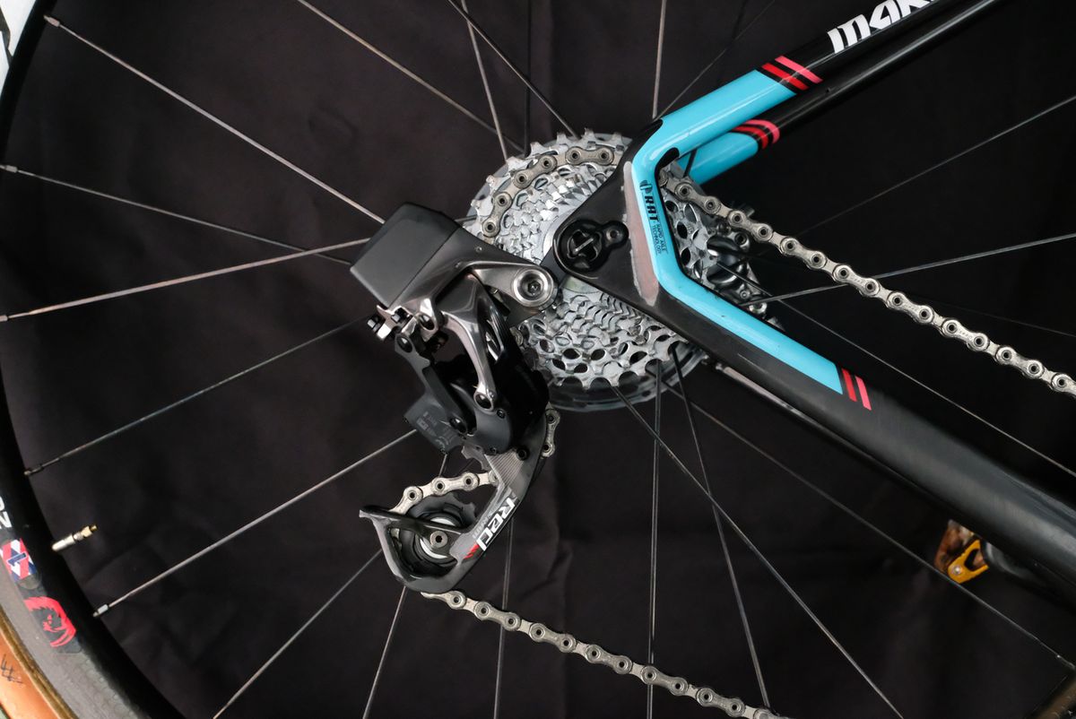 Powers was running SRAM Red eTap derailleurs