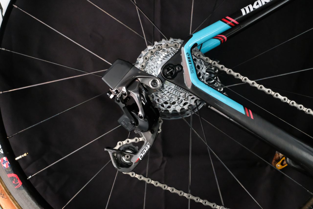 Powers was running SRAM Red eTap derailleurs