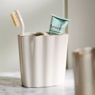 Le Marais Toothbrush Holder