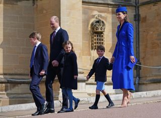 Prince William, Kate Middleton, Prince George, Princess Charlotte, and Prince Louis together