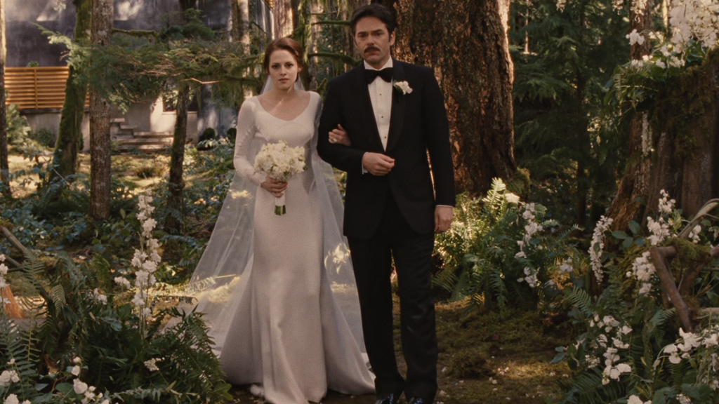 Kristen Stewart Skipped A Wedding Dress For Her Ceremony With Dylan Meyer, But I Love That They Got Married At A Laidback Venue With A Rich LGBTQ+ History