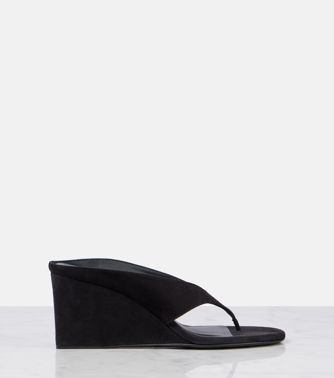 Cube 75 Suede Wedge Thong Sandals in Black - Alaia