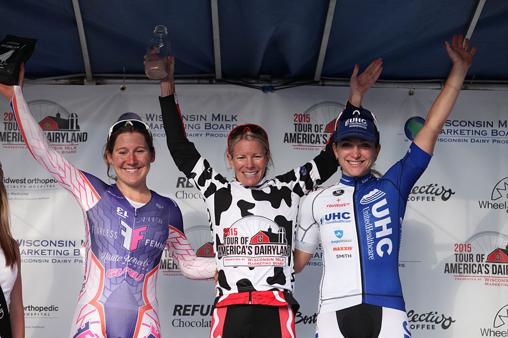 Lauretta Hansen, Tina Pic and Cari Higgins on the podium