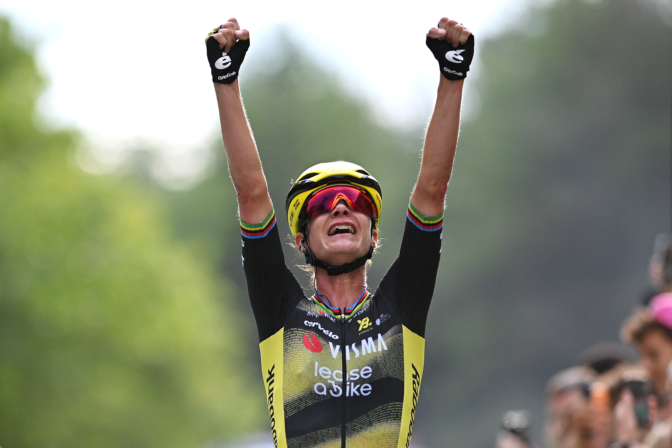 Marianne Vos wins stage one of the 2025 Tour de France Femmes