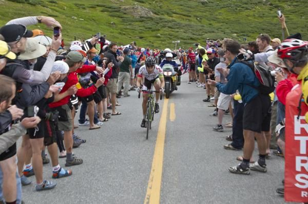 Rafael Infantino (EPM-UNE) alone in the lead near the summit of Independence Pass.