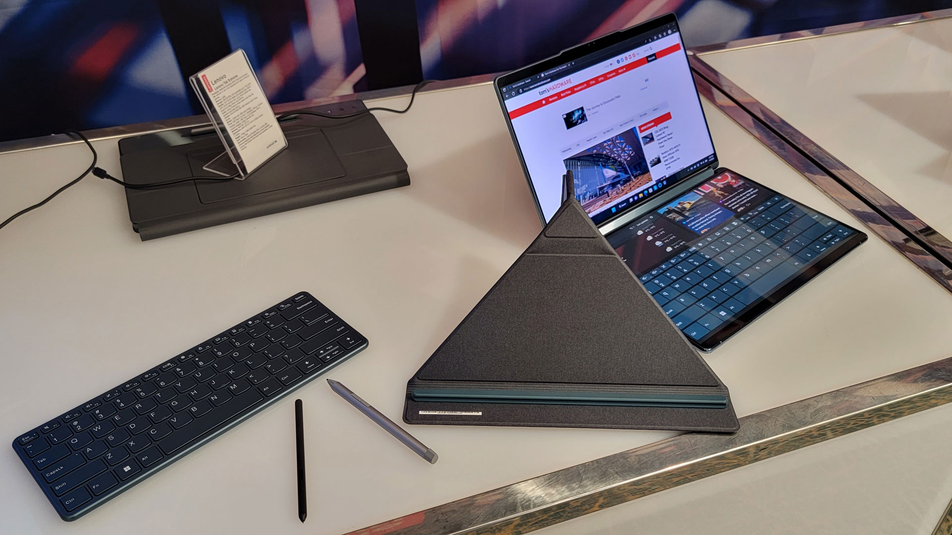 lenovo yoga book 9i