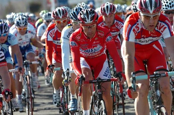 Stefano Garzelli (Acqua &amp; Sapone-Caff&egrave; Mokambo) rides during stage one of the Tirreno-Adriatico.
