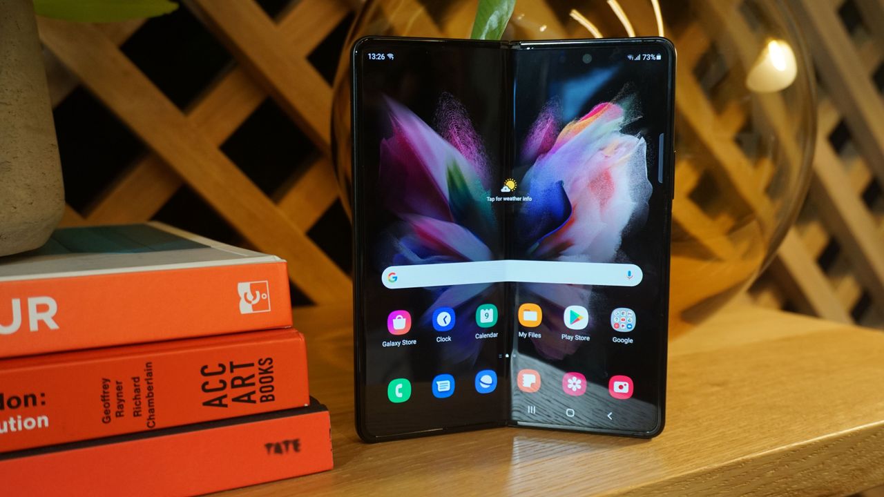 Samsung Galaxy Z Fold 3
