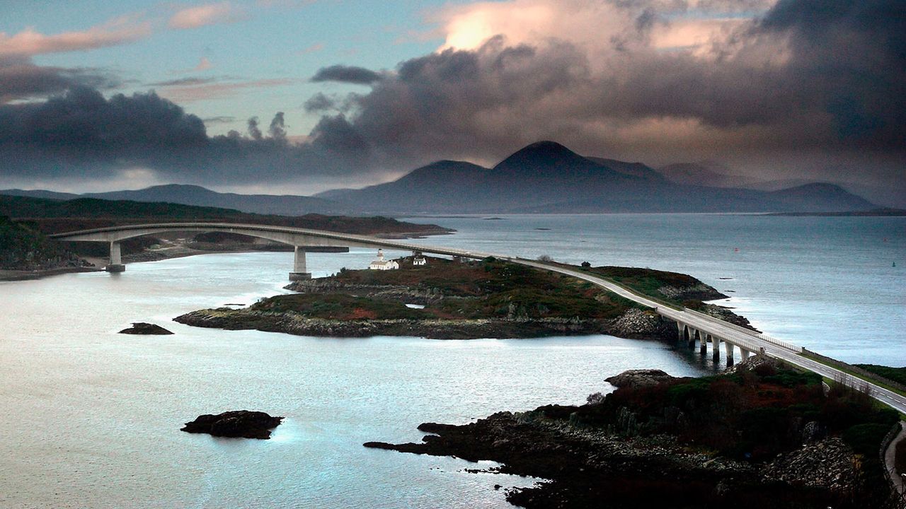 Skye Bridge © Chris Furlong/Getty Images