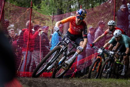 Tom Pidcock worked his way from 33rd position to first at the XCC elite men's race at Crans Montana 