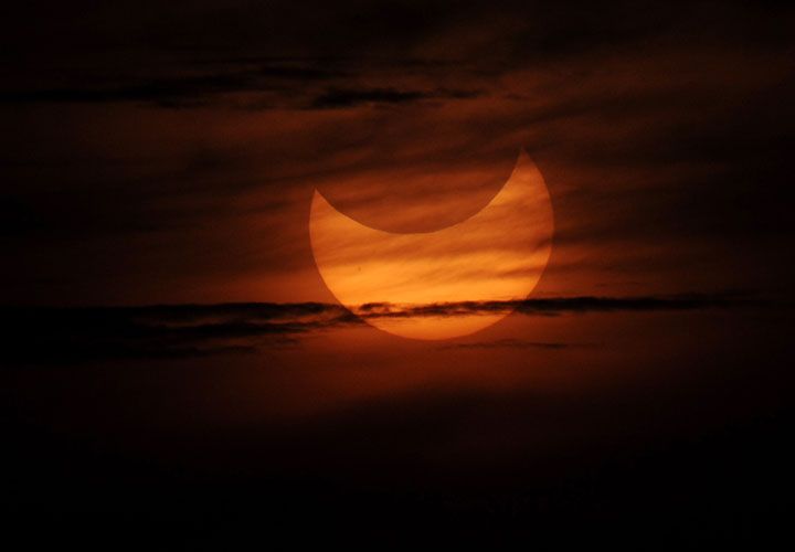 Solar eclipse Gumaca, southeast Manila