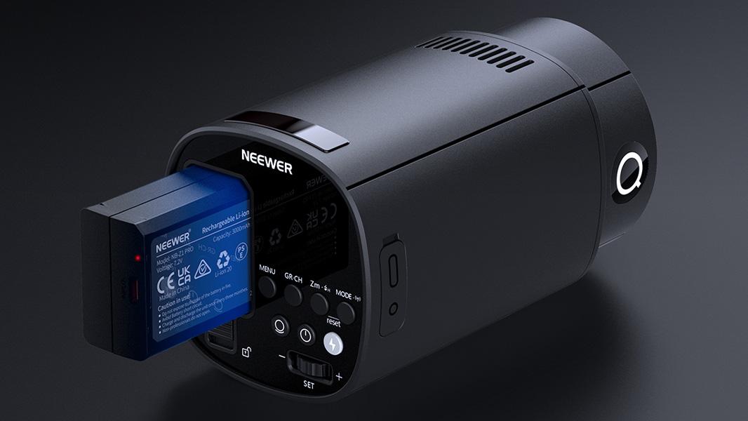 Neewer Q120 strobe light