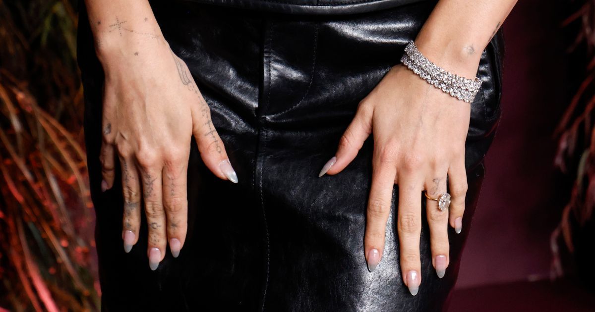 Say Hi To Glass Slipper Nails: Hailey Bieber’s Fairytale-Inspired Manicure Say Hi To Glass Slipper Nails: Hailey Bieber’s Fairytale-Inspired Manicure