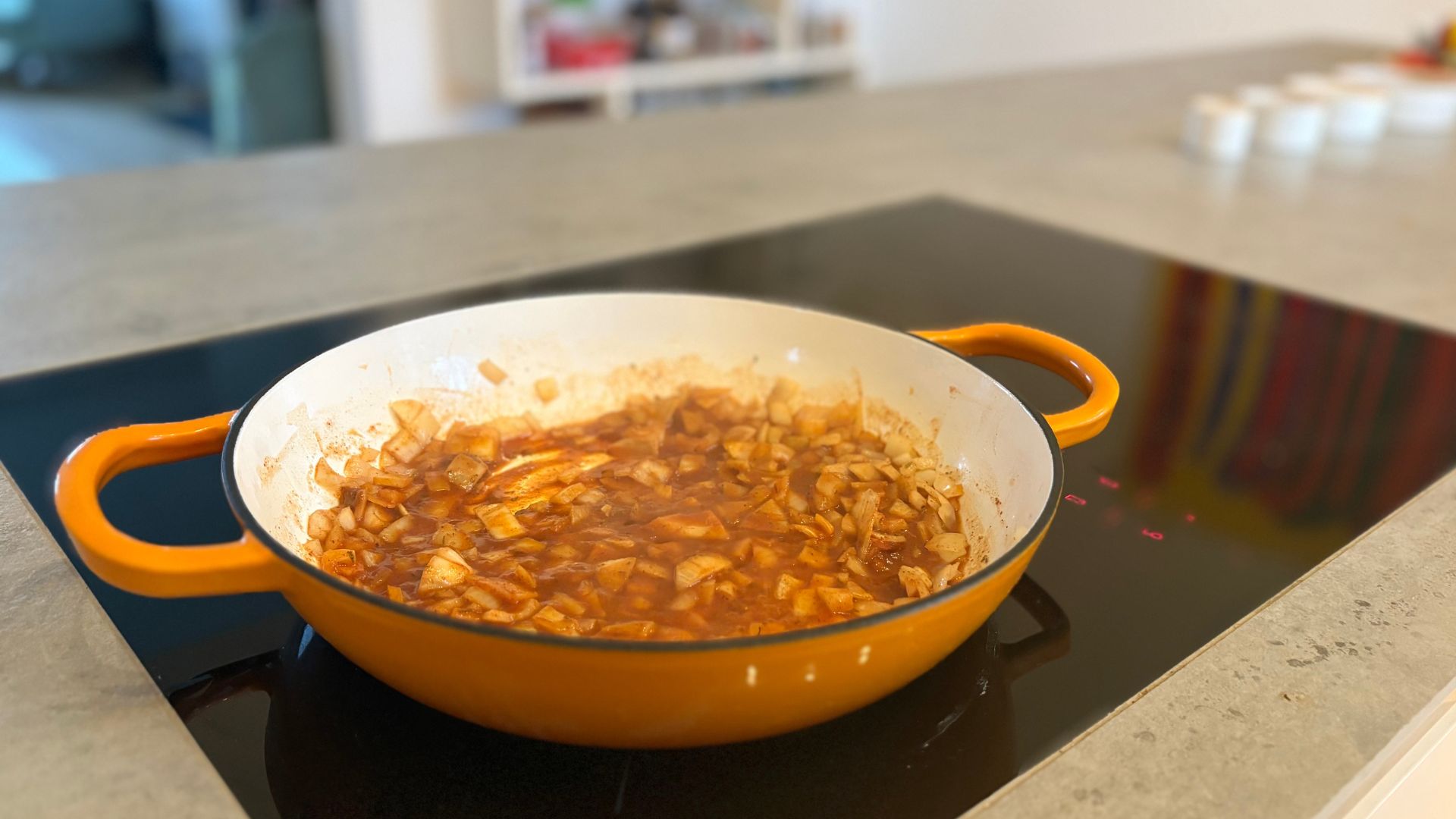 Testing the Dunelm Cast Iron Casserole Dish