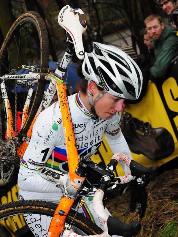 Marianne Vos on a very steep run-up.