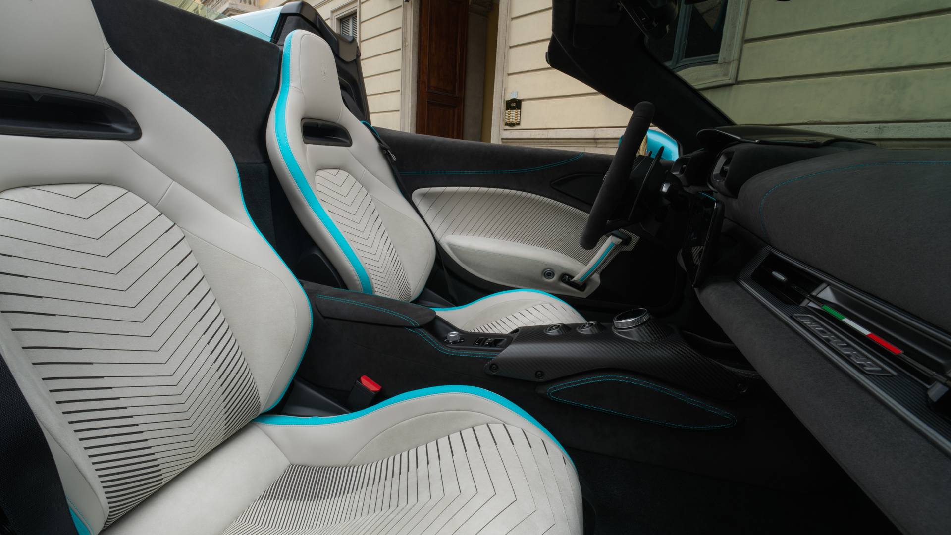 Maserati MCPura interior